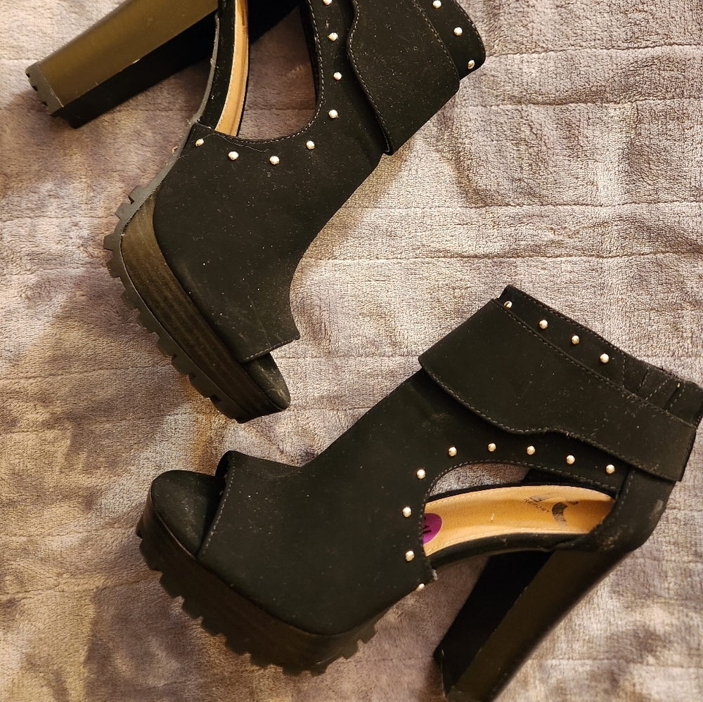 Black Peep-Toe Heels with High Thick Heel and Silver Studs